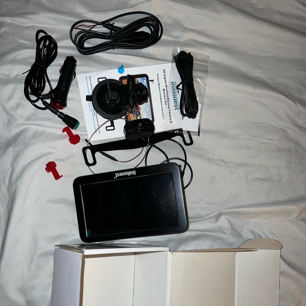 HD digital wireless backup camera & monitor kit